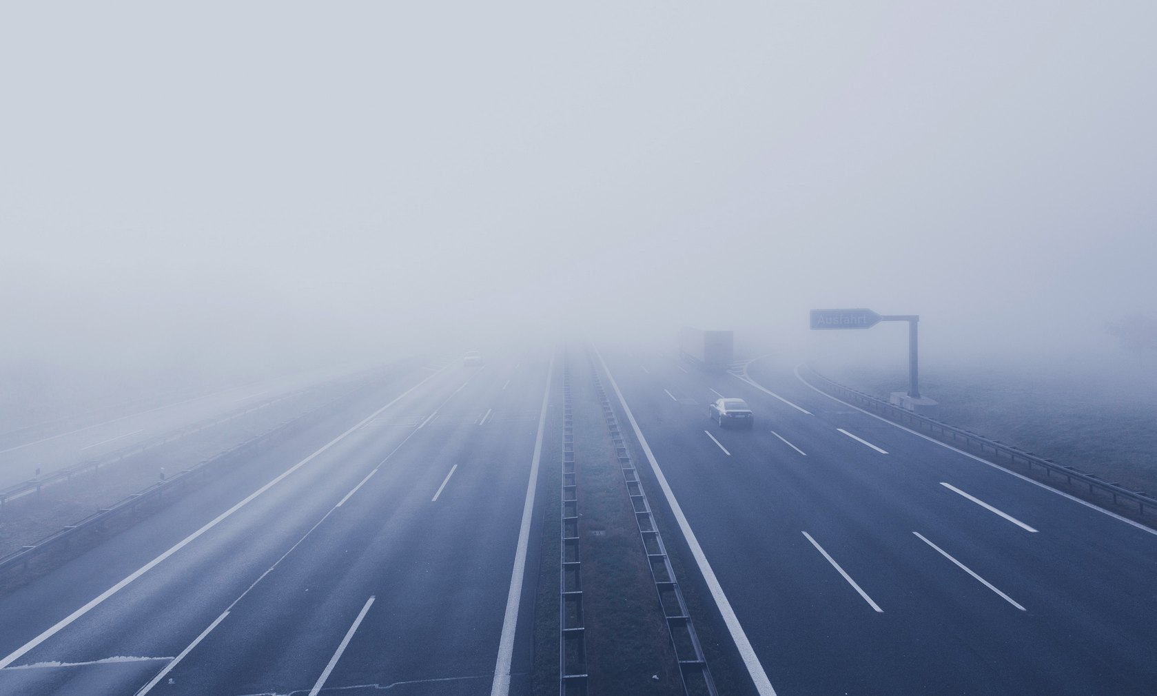 Чем опасен туман для водителя?