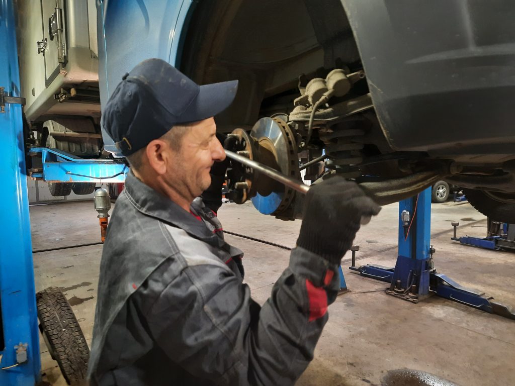 Замена переднего ступичного подшипника на автомобиле ГАЗель NEXT